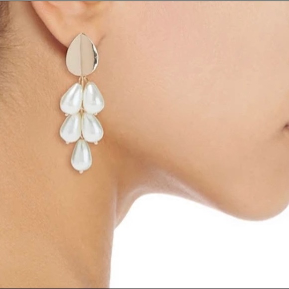 KENNETH JAY LANE Gold-plated faux pearl earrings